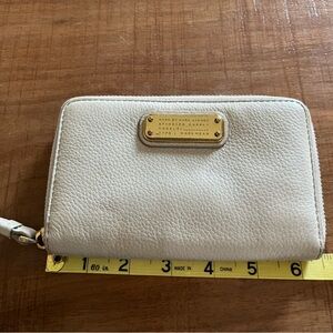 Marc Jacobs Off-White Leather Wallet